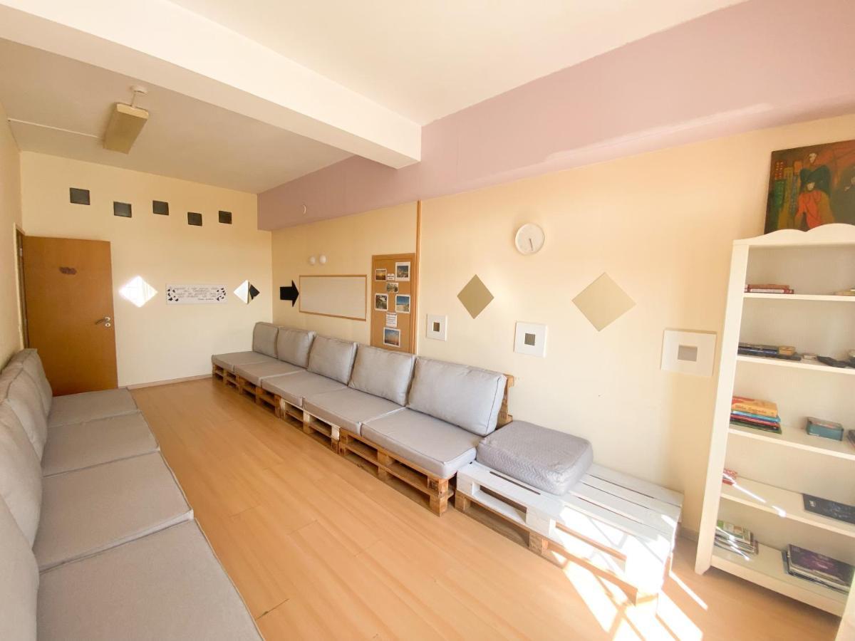 Garden Hostel Aradas Экстерьер фото